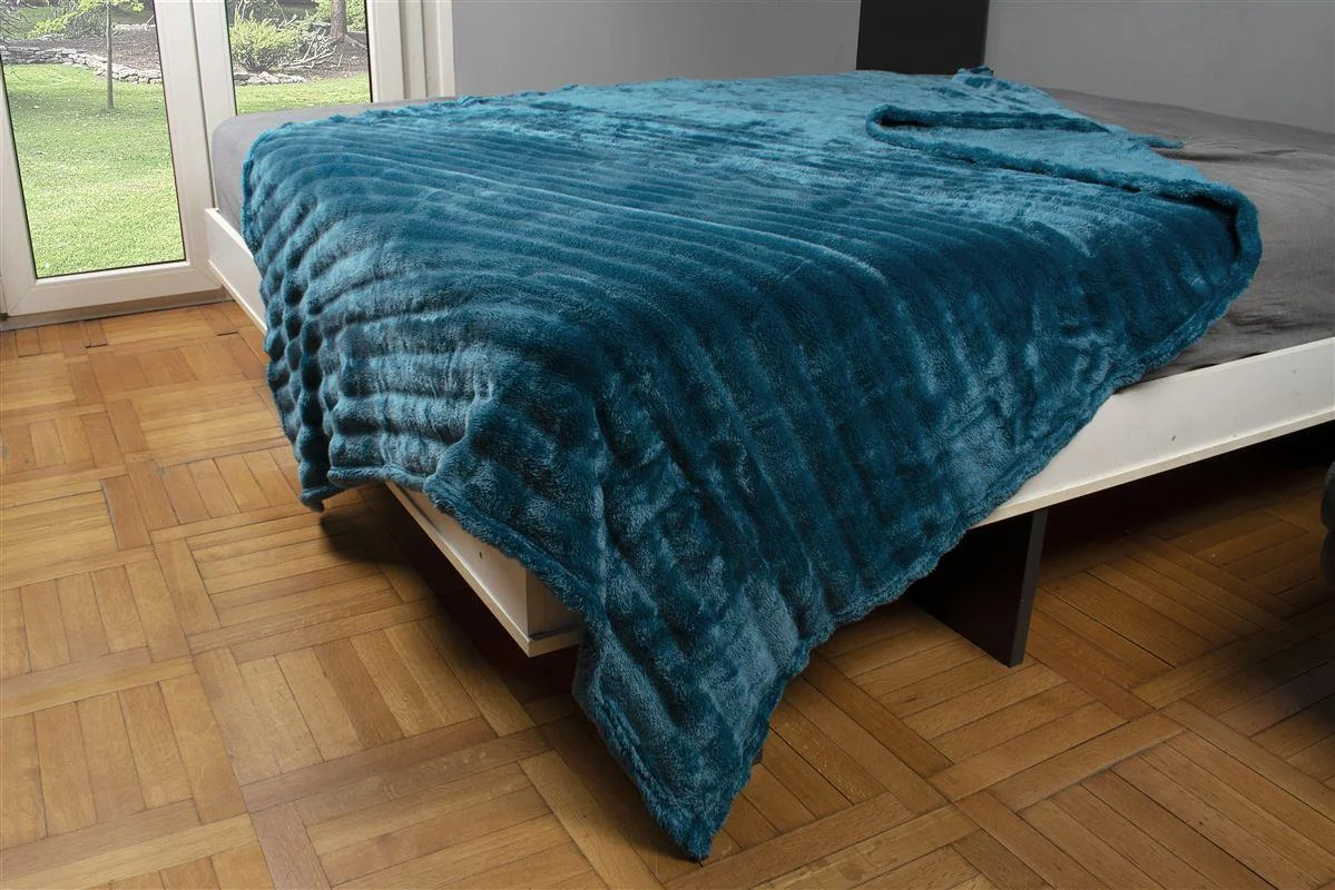 Φωτογραφία προϊόντος: DIMcol ΚΟΥΒΕΡΤΑ Coral Fleece Ριγέ 220X240 300gsm 13 Petrol 100% Polyester