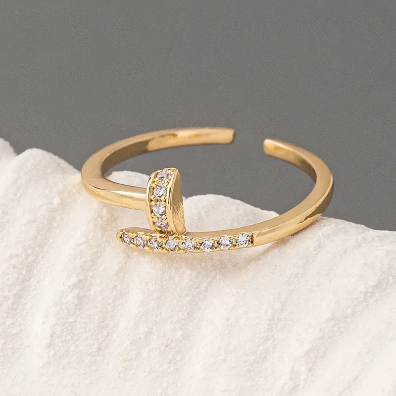 Φωτογραφία προϊόντος: Peach Jewelry Peach Jewerly Δαχτυλίδι Από Χάλυβα Τιτανίου Με Ηλεκτρολυτική Επιμετάλλωση Χρυσού 18Κ Ρυθμιζόμενο