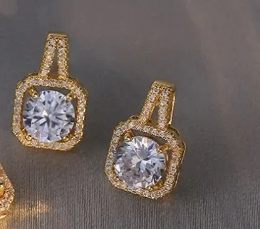 Φωτογραφία προϊόντος: Peach Jewelry Peach Jewerly Σκουλαρίκια Από Χάλυβα Τιτανίου Επιχρυσωμένο 18Κ Με Ζιργκόν