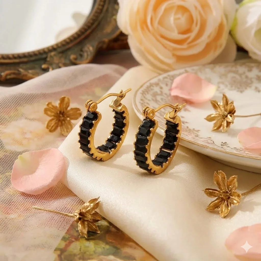 Φωτογραφία προϊόντος: Peach Jewelry Γυναικεία Σκουλαρίκια Κρίκοι Από Χάλυβα Τιτανίου Με Μαύρα Ζιργκόν