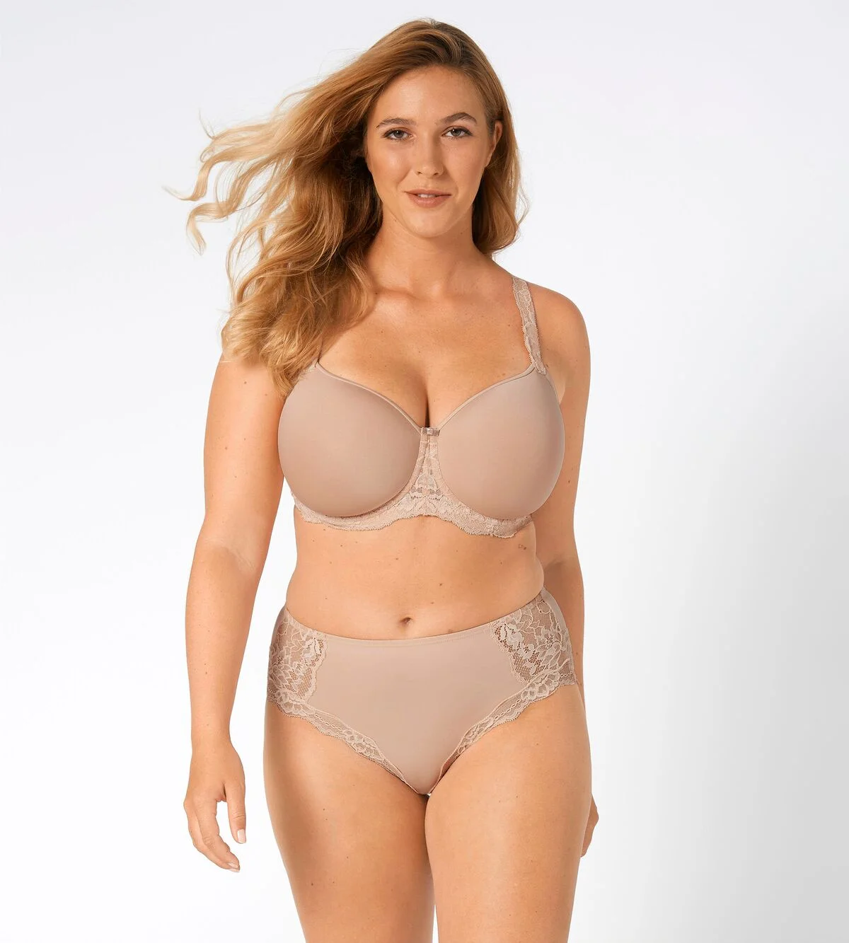 Φωτογραφία προϊόντος: Triumph Amourette Charm WP Μπεζ Σουτιέν με Ελαφριά Ενίσχυση & Μπανέλες - 75E