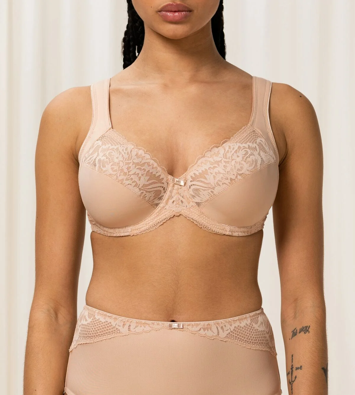 Φωτογραφία προϊόντος: Triumph Σουτιέν Minimizer Modern Lace+Cotton W02 - %ce%bc%cf%80%ce%b5%ce%b6 , 80E