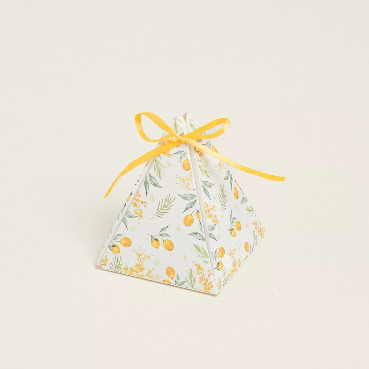 Φωτογραφία προϊόντος: Beauty Home ΤΡΙΓΩΝΟ ΚΟΥΤΑΚΙ ΛΕΜΟΝΙΑ ΜΕ ΚΟΡΔΕΛΑ 8,5 x 6,5 cm 10 ΤΜΧ