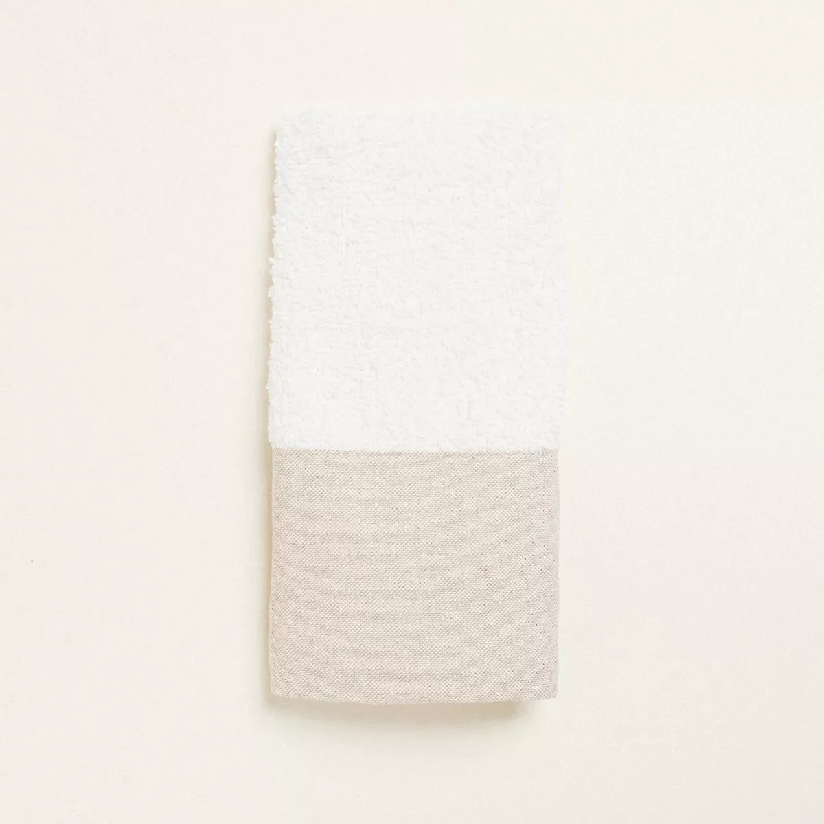 Φωτογραφία προϊόντος: Beauty Home ΠΕΤΣΕΤΑ 30 x 50 cm ΜΠΕΖ ΧΡΥΣΟ LUREX