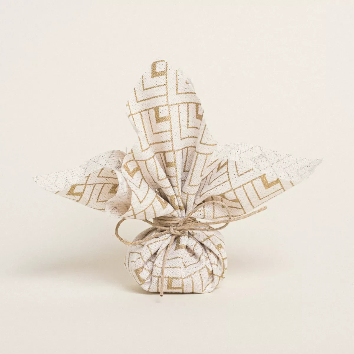 Φωτογραφία προϊόντος: Beauty Home ΜΑΝΤΗΛΙ 27 x 27 cm ΕΚΡΟΥ ΧΡΥΣΟΙ ΚΥΒΟΙ