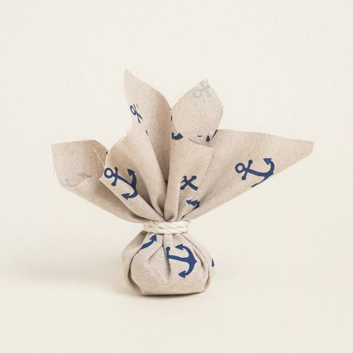 Φωτογραφία προϊόντος: Beauty Home ΜΑΝΤΗΛΙ 27 x 27 cm ΑΓΚΥΡΕΣ