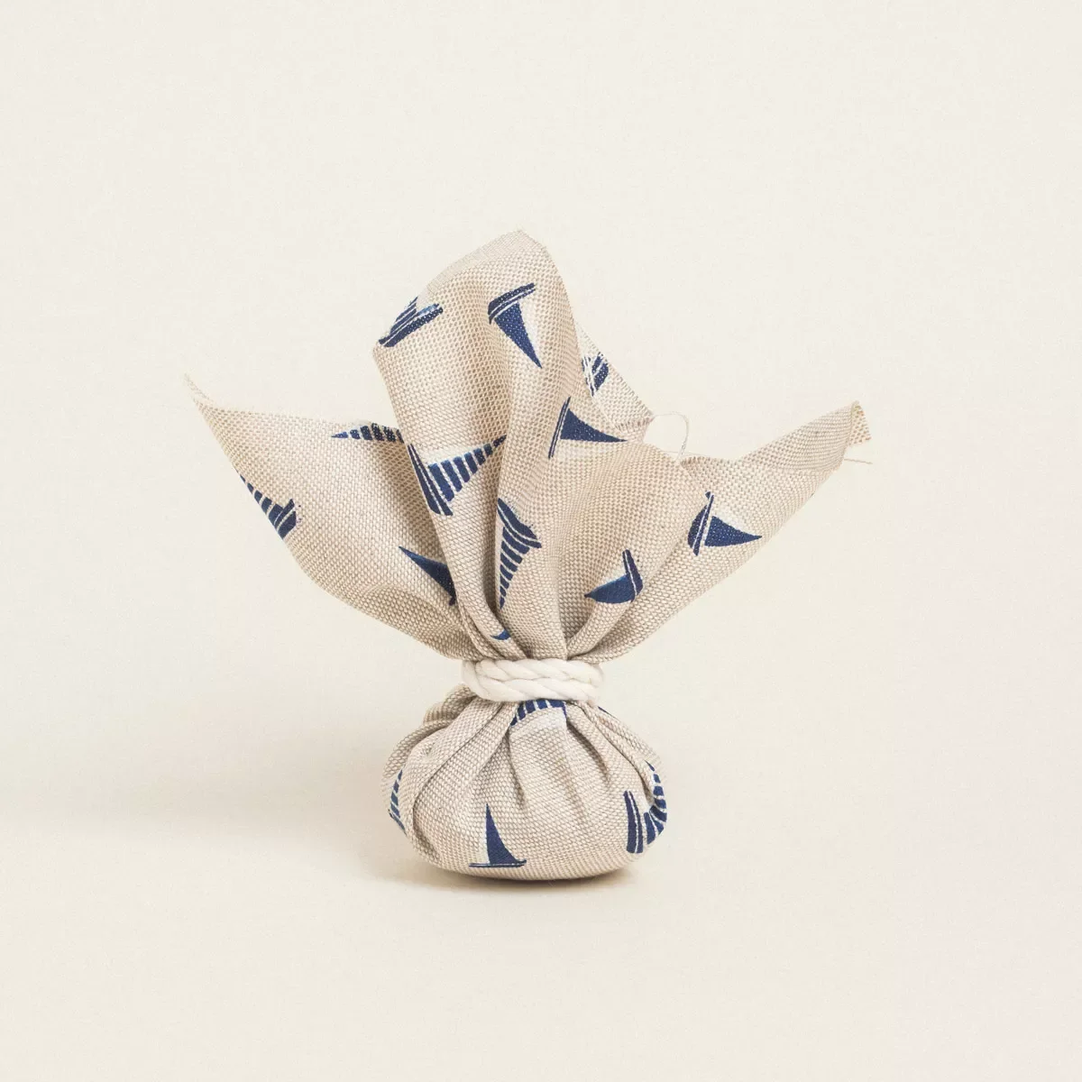 Φωτογραφία προϊόντος: Beauty Home ΜΑΝΤΗΛΙ 27 x 27 cm ΜΙΝΙ ΙΣΤΙΟΦΟΡΑ