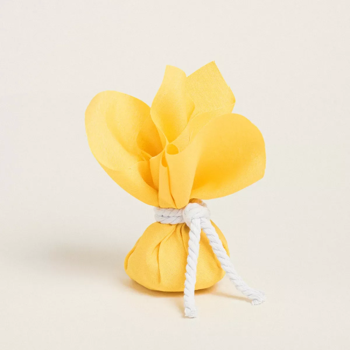 Φωτογραφία προϊόντος: Beauty Home ΜΑΝΤΗΛΙ 27 x 27 cm ΚΙΤΡΙΝΟ