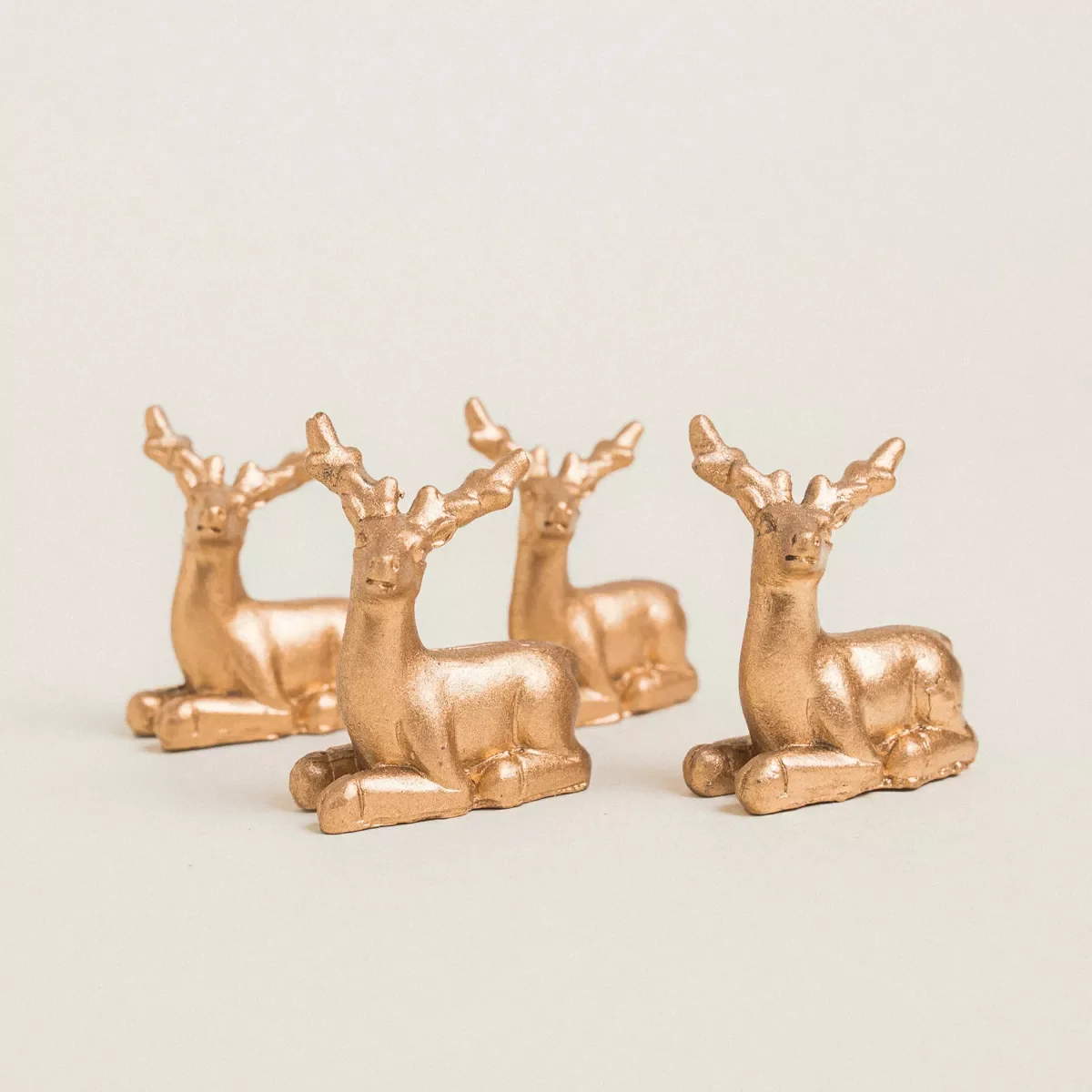 Φωτογραφία προϊόντος: Beauty Home Χρυσά Ταρανδάκια 3x3cm (4 τμχ)